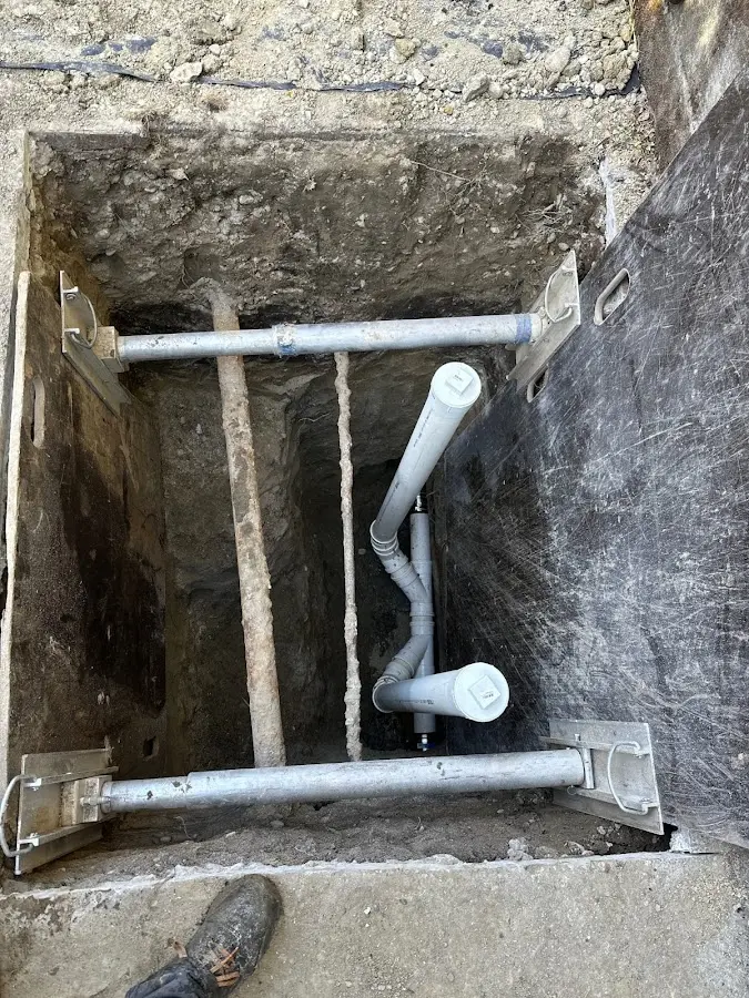 Experienced plumber completing Drain Cleaning work in Moline